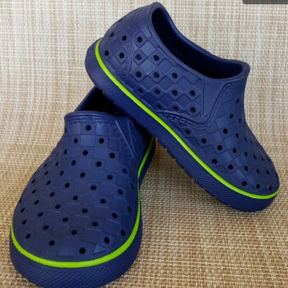 TELIC Toddler Nautical Navy Lime Slip On Rubber Water Shoes